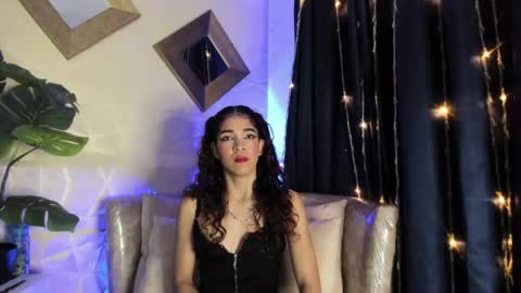 Snapshot of evelyn__rose1 chatting on April 2026 01:36:01 AM evelyn__rose1 online show from April 2026 01:36:01 AM