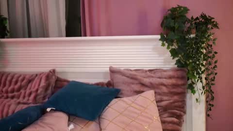 Evelyn online show from February 2025 01:14:01 AM