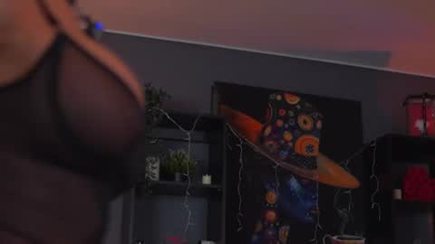 Evelyn online show from April 2026 06:07:01 PM