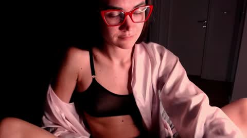 Snapshot of evelyn_gg chatting on June 2026 06:56:01 PM Evelyn online show from June 2026 06:56:01 PM