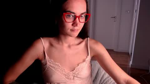 Snapshot of evelyn_gg chatting on June 2026 12:02:01 PM Evelyn online show from June 2026 12:02:01 PM
