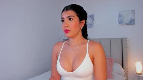 Snapshot of evelyn_montoya chatting on January 2026 09:53:02 PM Evelyn online show from January 2026 09:53:02 PM