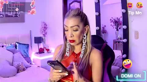 Snapshot of evelynagrey chatting on November 2025 06:28:01 AM EvelynaGrey online show from November 2025 06:28:01 AM