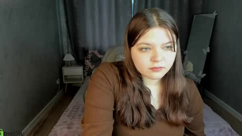 Evelyne Loo online show from May 2026 01:11:01 AM