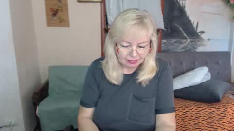 BarbaraBlondy online show from November 2025 11:30:01 AM
