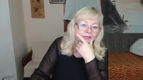 BarbaraBlondy online show from November 2025 08:52:01 PM