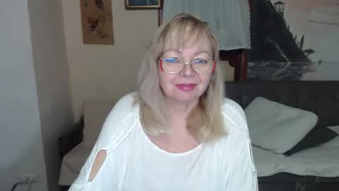 BarbaraBlondy online show from December 2025 06:48:01 PM