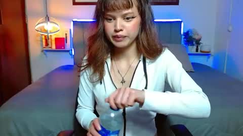 evelynn_fox_ online show from July 2026 08:15:02 PM