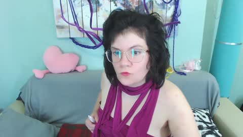 Snapshot of everly_rays chatting on December 2024 01:02:01 AM Everly online show from December 2024 01:02:01 AM