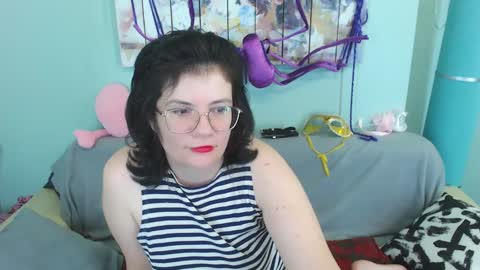 Snapshot of everly_rays chatting on December 2024 11:45:01 AM Everly online show from December 2024 11:45:01 AM