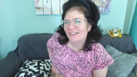 Snapshot of everly_rays chatting on January 2025 02:19:02 PM Everly online show from January 2025 02:19:02 PM