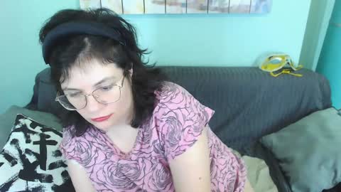 Snapshot of everly_rays chatting on January 2025 07:53:02 PM Everly online show from January 2025 07:53:02 PM