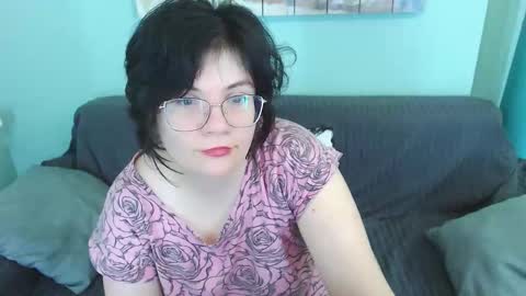 Snapshot of everly_rays chatting on February 2025 01:40:02 PM Everly online show from February 2025 01:40:02 PM