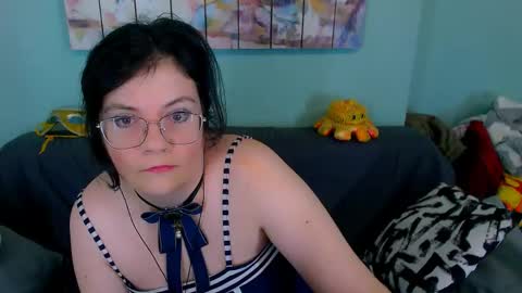 Everly online show from April 2026 07:33:02 AM