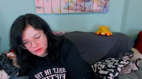 Everly online show from April 2026 10:39:01 AM