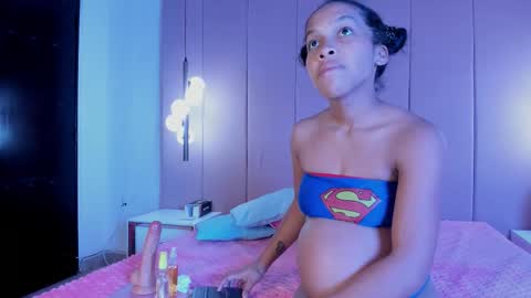 Snapshot of everly_smitth chatting on October 2025 11:52:02 AM everly_smitth online show from October 2025 11:52:02 AM