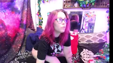 Evie online show from December 2024 04:45:01 AM