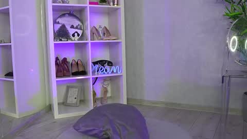 evewilder online show from February 2026 05:55:02 AM