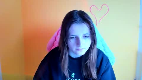 Evie online show from November 2025 06:34:02 AM