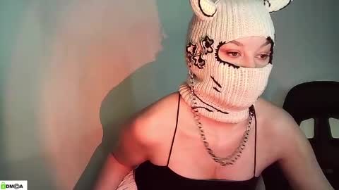 Renesme White Im here from Monday to Friday online show from April 2026 05:10:01 AM