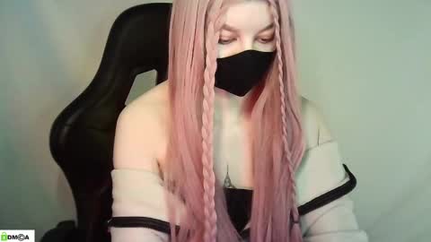 Renesme White Im here from Monday to Friday online show from May 2026 02:40:01 AM