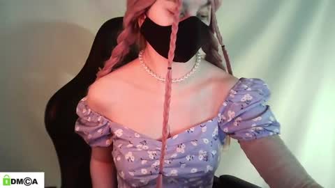 Renesme White Im here from Monday to Friday online show from June 2026 02:57:01 AM