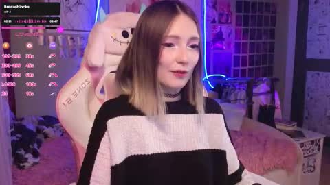 Evie online show from December 2025 08:28:02 PM