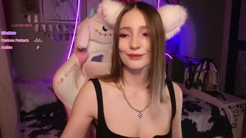 Evie online show from April 2026 09:45:01 PM