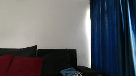 evilheart_69 online show from October 2025 05:32:01 PM