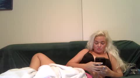 Badblondebunny online show from December 2024 04:13:01 AM