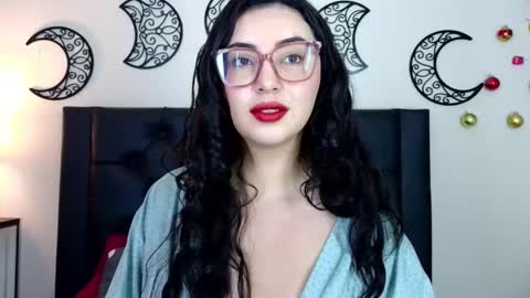 Evolet online show from December 2025 06:49:01 PM