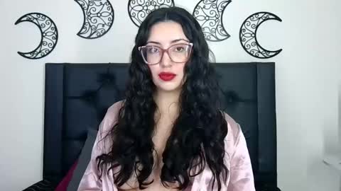 Evolet online show from January 2026 06:02:02 PM