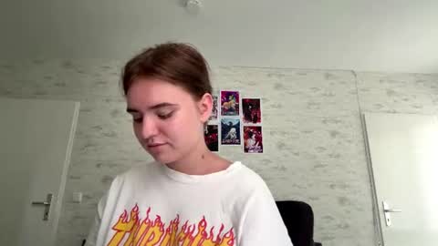 Bella online show from July 2026 03:33:01 PM