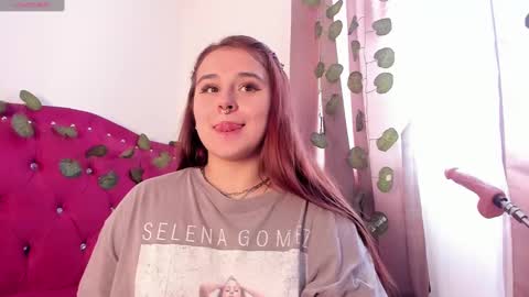 Snapshot of evy_orange1 chatting on December 2024 07:36:01 PM EVY online show from December 2024 07:36:01 PM