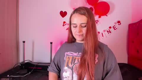 Snapshot of evy_orange1 chatting on February 2025 05:05:02 PM EVY online show from February 2025 05:05:02 PM