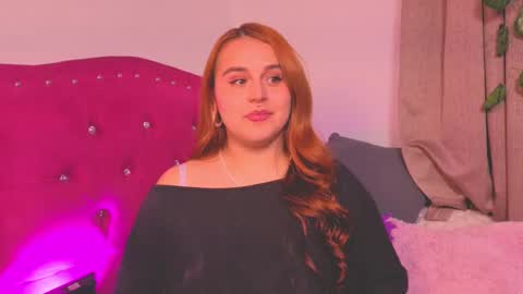 Snapshot of evy_orange1 chatting on September 2025 04:18:02 AM EVY online show from September 2025 04:18:02 AM