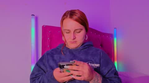 Snapshot of evy_orange1 chatting on December 2025 12:29:01 AM EVY online show from December 2025 12:29:01 AM