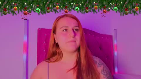 Snapshot of evy_orange1 chatting on December 2025 03:05:01 AM EVY online show from December 2025 03:05:01 AM