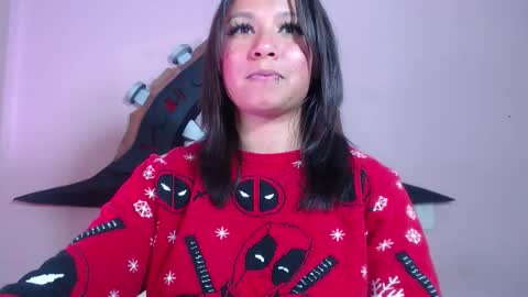 Im Evy online show from December 2025 03:51:01 PM