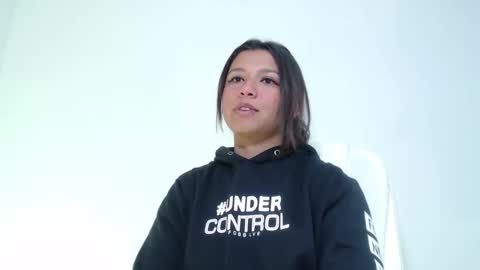 Im Evy online show from February 2026 07:40:01 AM