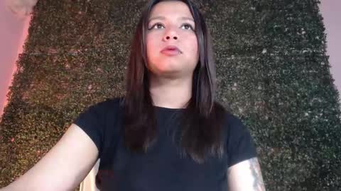 Im Evy online show from March 2026 05:19:02 PM