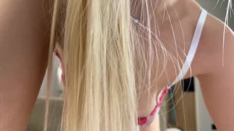 Snapshot of ewagreen chatting on February 2026 08:45:02 PM Eva m1racle online show from February 2026 08:45:02 PM