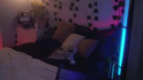 Alyson online show from March 2025 06:19:02 PM