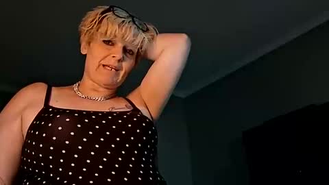 excitmama online show from February 2026 05:52:01 AM