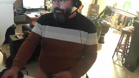 Snapshot of exibdevil chatting on December 2024 09:17:01 PM Gio online show from December 2024 09:17:01 PM