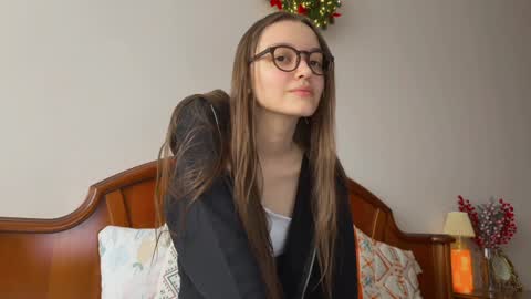 Anna online show from December 2024 11:08:02 AM