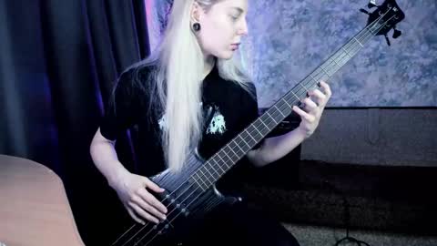 Snapshot of exorty chatting on February 2026 04:09:01 AM my real name is Irene but Exo is oke too online show from February 2026 04:09:01 AM