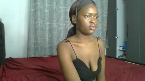 exotic_cutiee online show from June 2026 06:41:01 PM