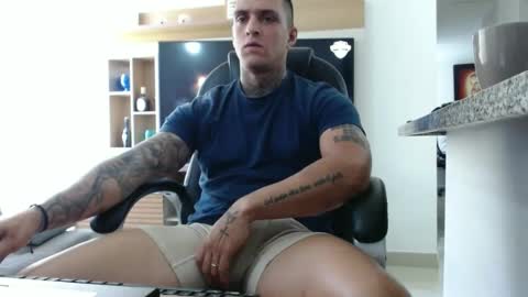 Snapshot of exotic_dude chatting on January 2025 07:40:01 PM camilo online show from January 2025 07:40:01 PM