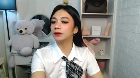 exotictssavie online show from February 2025 01:22:01 PM